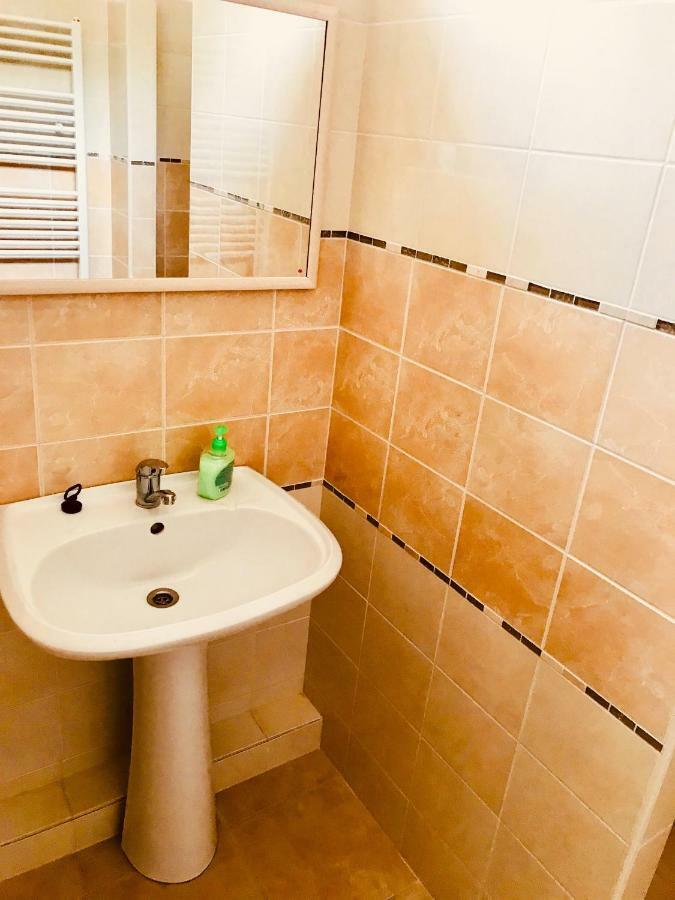 Tvarozna Lhota Restaurace Penzion Pod Sumarnikem מראה חיצוני תמונה