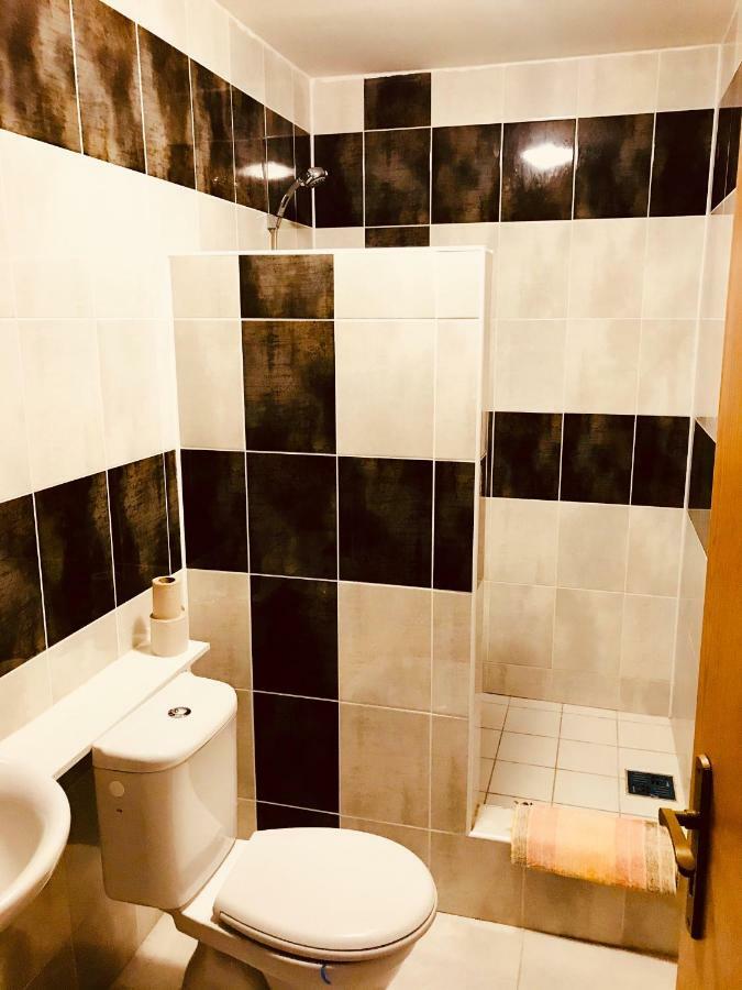 Tvarozna Lhota Restaurace Penzion Pod Sumarnikem מראה חיצוני תמונה